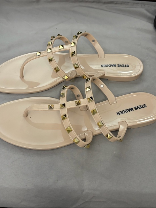 Steve Madden Shoes - Steve Madden Beige Jelly Sandals with Gold Pyramid Studs 10